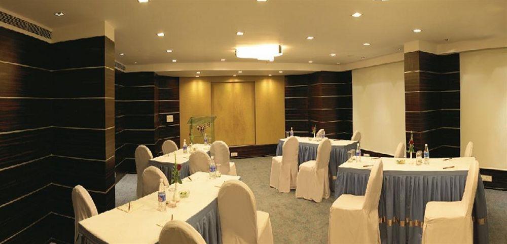 Royal Orchid Central Bangalore, Mg Road Extérieur photo