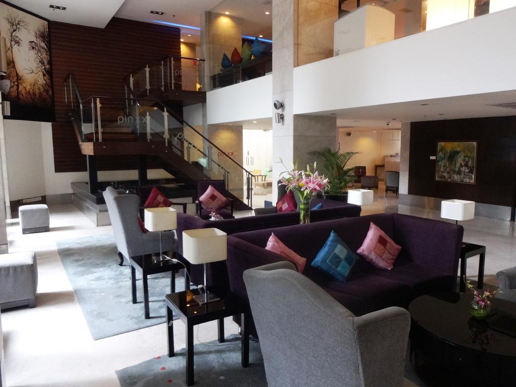 Royal Orchid Central Bangalore, Mg Road Extérieur photo