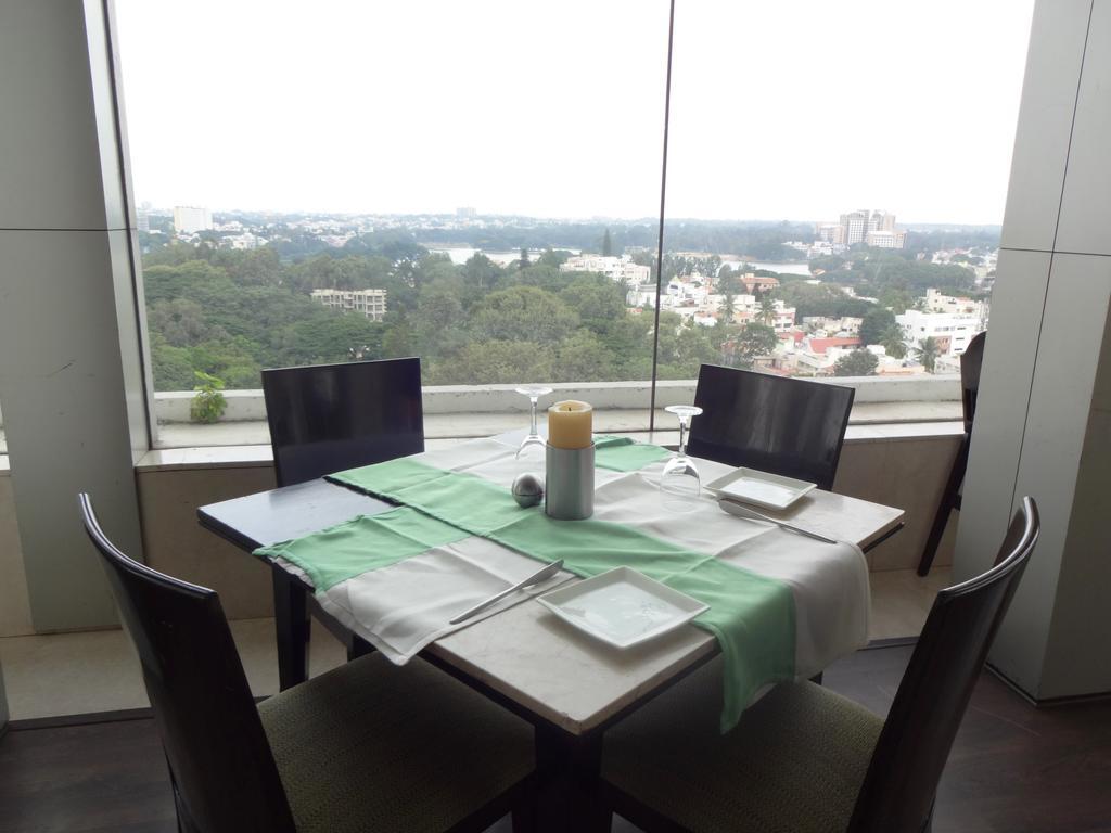 Royal Orchid Central Bangalore, Mg Road Extérieur photo