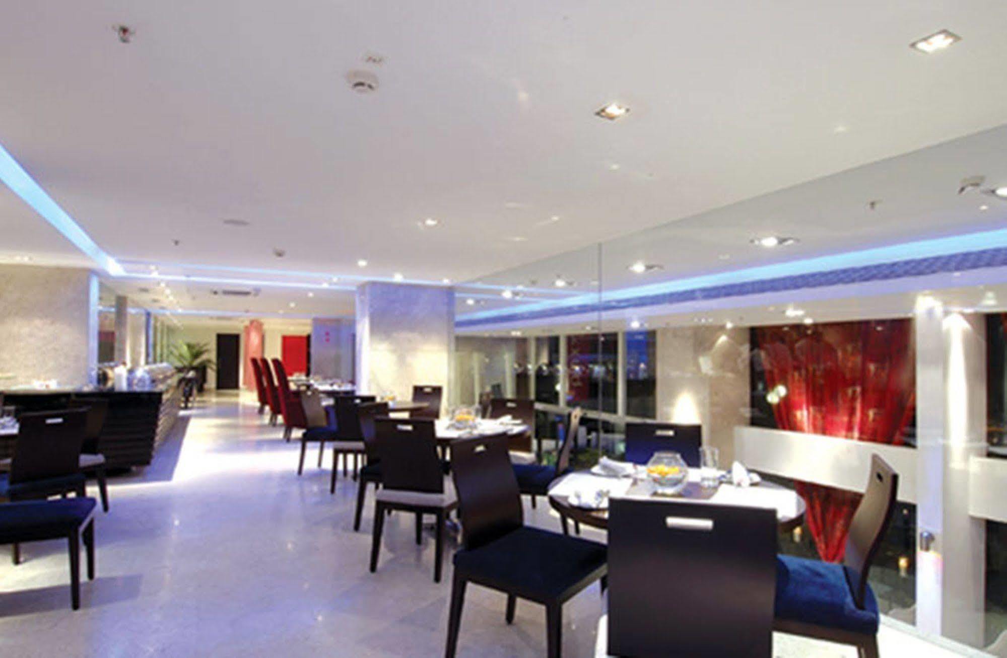 Royal Orchid Central Bangalore, Mg Road Extérieur photo