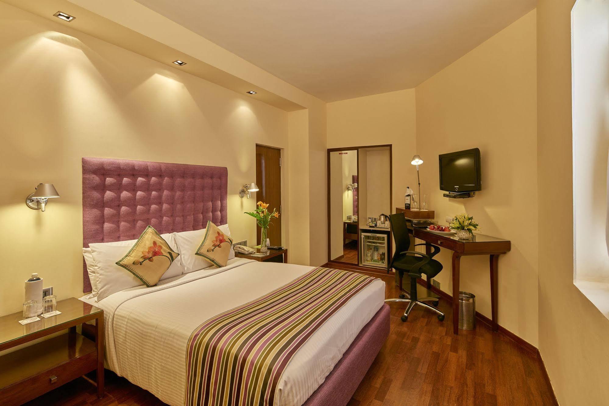 Royal Orchid Central Bangalore, Mg Road Extérieur photo