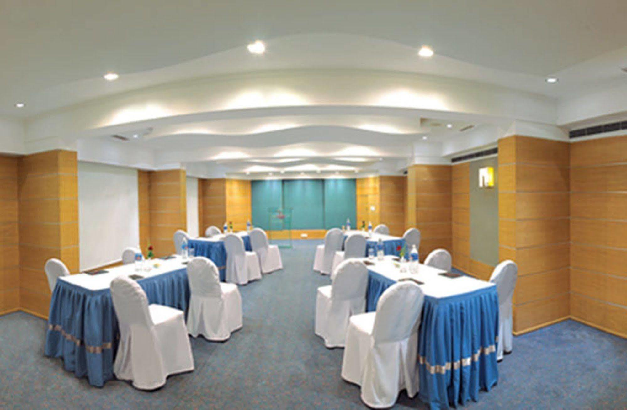 Royal Orchid Central Bangalore, Mg Road Extérieur photo